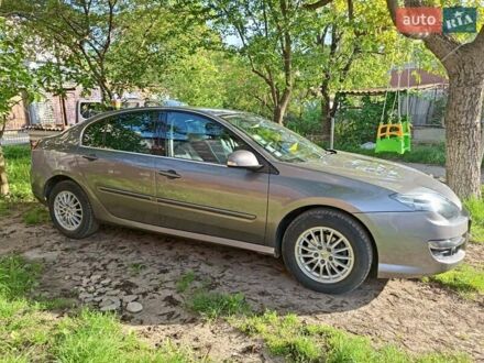 Рено Лагуна 2010 у Чернівцях на Automoto.ua Сірий Рено Лагуна, об'ємом двигуна 1.46 л та пробігом 176 тис. км за 7100 $, фото 1 на Automoto.ua