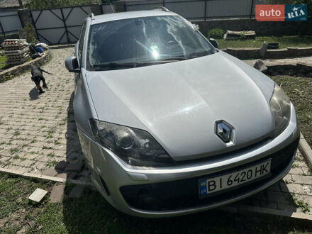 Рено Лагуна 2010 у Умани на Automoto.ua Сірий Рено Лагуна, об'ємом двигуна 1.5 л та пробігом 300 тис. км за 4200 $, фото 1 на Automoto.ua