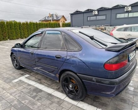 Синій Рено Лагуна, об'ємом двигуна 1.8 л та пробігом 297 тис. км за 1550 $, фото 4 на Automoto.ua