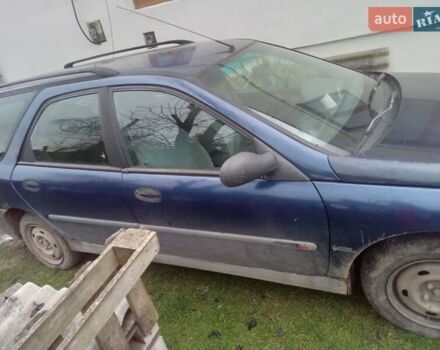 Синий Рено Лагуна, объемом двигателя 1.8 л и пробегом 400 тыс. км за 900 $, фото 2 на Automoto.ua