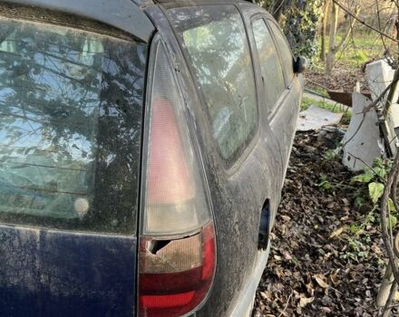 Синий Рено Лагуна, объемом двигателя 1.9 л и пробегом 300 тыс. км за 1000 $, фото 7 на Automoto.ua