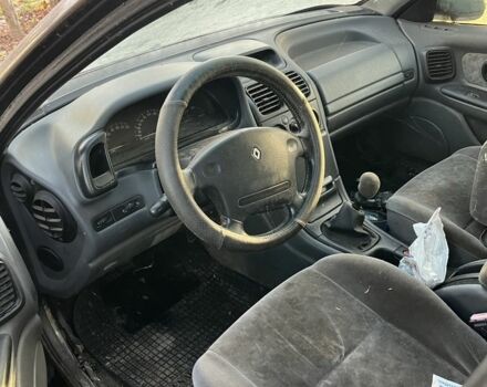 Синий Рено Лагуна, объемом двигателя 1.9 л и пробегом 300 тыс. км за 1000 $, фото 6 на Automoto.ua