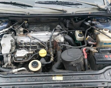 Синий Рено Лагуна, объемом двигателя 0 л и пробегом 360 тыс. км за 1000 $, фото 4 на Automoto.ua