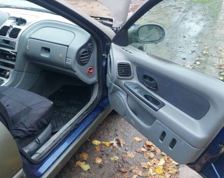 Синий Рено Лагуна, объемом двигателя 0 л и пробегом 360 тыс. км за 1000 $, фото 13 на Automoto.ua