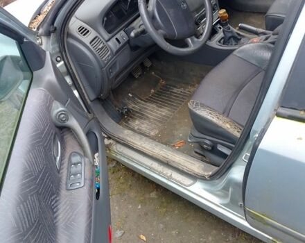 Синий Рено Лагуна, объемом двигателя 0 л и пробегом 220 тыс. км за 1000 $, фото 3 на Automoto.ua