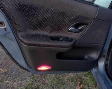 Синий Рено Лагуна, объемом двигателя 2 л и пробегом 340 тыс. км за 3650 $, фото 5 на Automoto.ua