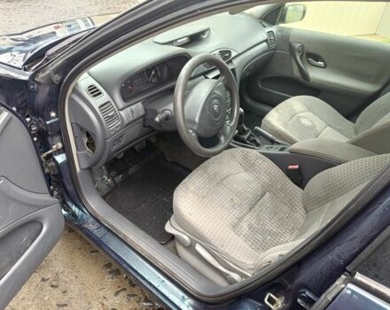 Синий Рено Лагуна, объемом двигателя 1.8 л и пробегом 308 тыс. км за 2400 $, фото 10 на Automoto.ua