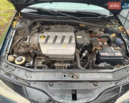 Синий Рено Лагуна, объемом двигателя 1.8 л и пробегом 308 тыс. км за 2400 $, фото 10 на Automoto.ua