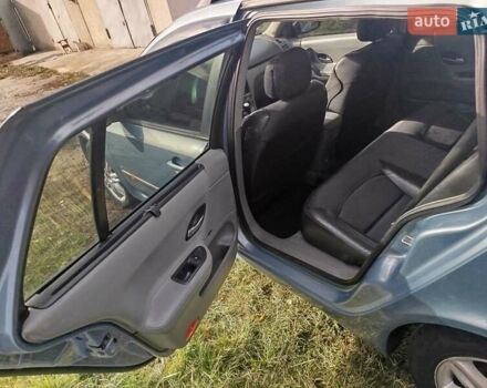 Рено Лагуна 2004 в Волочиске на Automoto.ua Синий Рено Лагуна, объемом двигателя 1.9 л и пробегом 281 тыс. км за 3200 $, фото 8 на Automoto.ua