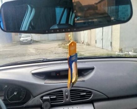 Рено Лагуна 2004 в Волочиске на Automoto.ua Синий Рено Лагуна, объемом двигателя 1.9 л и пробегом 281 тыс. км за 3200 $, фото 46 на Automoto.ua