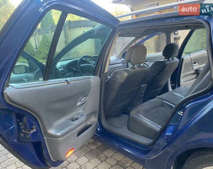 Синий Рено Лагуна, объемом двигателя 2 л и пробегом 240 тыс. км за 4800 $, фото 5 на Automoto.ua