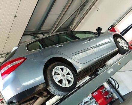 Синий Рено Лагуна, объемом двигателя 2 л и пробегом 0 тыс. км за 6200 $, фото 1 на Automoto.ua