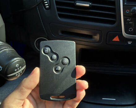 Рено Лагуна 2008 в Киеве на Automoto.ua Синий Рено Лагуна, объемом двигателя 1.46 л и пробегом 285 тыс. км за 7000 $, фото 50 на Automoto.ua