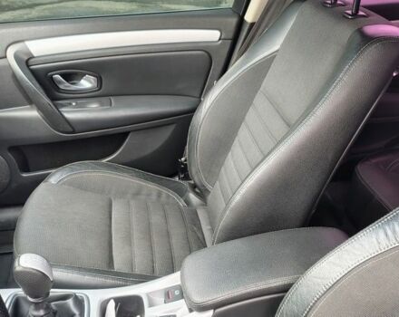 Рено Лагуна 2008 в Каменское - Днепродзержинск на Automoto.ua Синий Рено Лагуна, объемом двигателя 1.5 л и пробегом 276 тыс. км за 6500 $, фото 11 на Automoto.ua