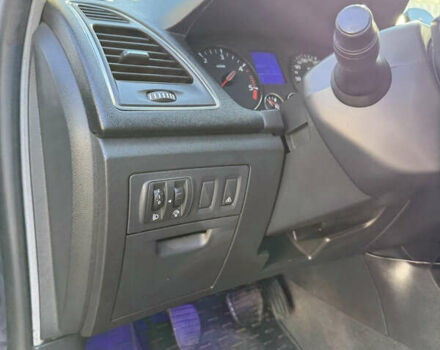 Рено Лагуна 2008 в Киеве на Automoto.ua Синий Рено Лагуна, объемом двигателя 1.46 л и пробегом 285 тыс. км за 7000 $, фото 30 на Automoto.ua