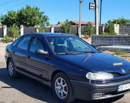 Синий Рено Лагуна, объемом двигателя 1.79 л и пробегом 300 тыс. км за 1850 $, фото 7 на Automoto.ua