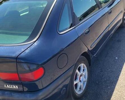 Синий Рено Лагуна, объемом двигателя 1.79 л и пробегом 300 тыс. км за 1850 $, фото 4 на Automoto.ua