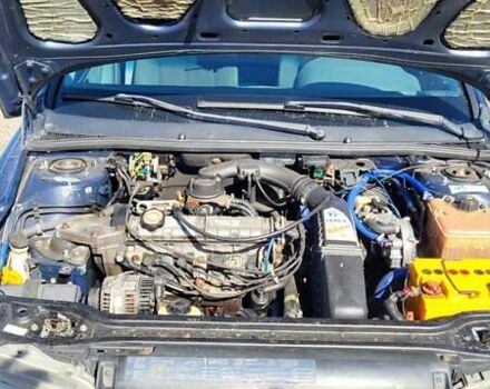 Синий Рено Лагуна, объемом двигателя 1.79 л и пробегом 300 тыс. км за 1850 $, фото 16 на Automoto.ua