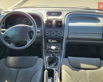 Синий Рено Лагуна, объемом двигателя 1.79 л и пробегом 300 тыс. км за 1850 $, фото 11 на Automoto.ua