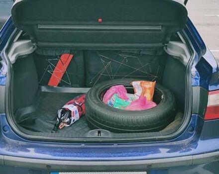 Синий Рено Лагуна, объемом двигателя 2 л и пробегом 275 тыс. км за 4500 $, фото 5 на Automoto.ua