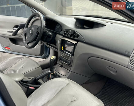 Рено Лагуна 2003 в Хмельницком на Automoto.ua Синий Рено Лагуна, объемом двигателя 2.9 л и пробегом 340 тыс. км за 3500 $, фото 6 на Automoto.ua