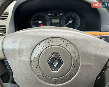 Синий Рено Лагуна, объемом двигателя 2.2 л и пробегом 324 тыс. км за 3600 $, фото 23 на Automoto.ua