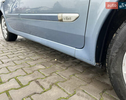 Синий Рено Лагуна, объемом двигателя 2.2 л и пробегом 324 тыс. км за 3600 $, фото 16 на Automoto.ua