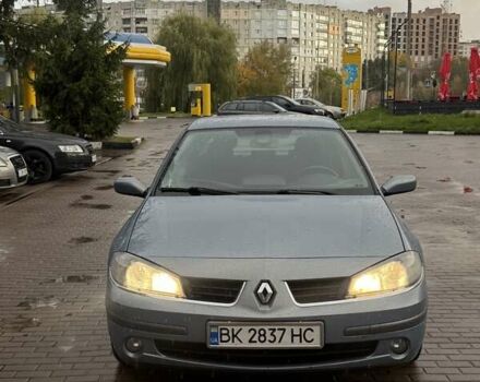 Рено Лагуна 2006 в Ровно на Automoto.ua Синий Рено Лагуна, объемом двигателя 1.6 л и пробегом 300 тыс. км за 3299 $, фото 1 на Automoto.ua
