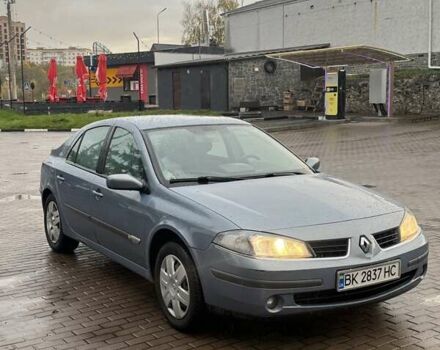 Рено Лагуна 2006 в Ровно на Automoto.ua Синий Рено Лагуна, объемом двигателя 1.6 л и пробегом 300 тыс. км за 3299 $, фото 2 на Automoto.ua