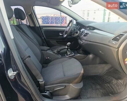 Синий Рено Лагуна, объемом двигателя 1.46 л и пробегом 328 тыс. км за 5499 $, фото 97 на Automoto.ua