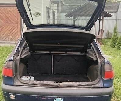 Синий Рено Лагуна, объемом двигателя 2 л и пробегом 250 тыс. км за 1300 $, фото 1 на Automoto.ua