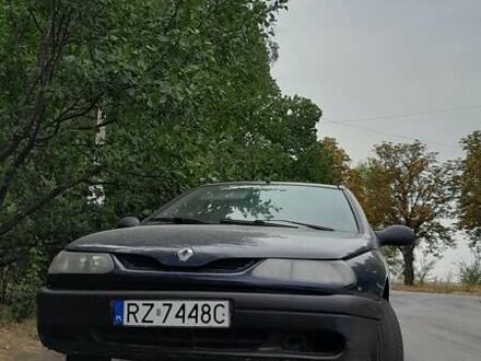 Рено Лагуна 1997 в Запорожье на Automoto.ua Синий Рено Лагуна, объемом двигателя 1.8 л и пробегом 360 тыс. км за 1250 $, фото 1 на Automoto.ua
