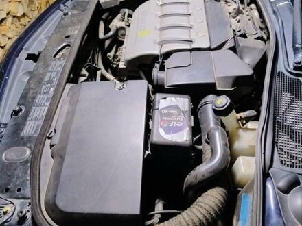 Синий Рено Лагуна, объемом двигателя 2 л и пробегом 200 тыс. км за 5000 $, фото 1 на Automoto.ua