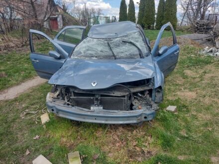 Рено Лагуна 2005 в Львове на Automoto.ua Синий Рено Лагуна, объемом двигателя 0 л и пробегом 290 тыс. км за 1000 $, фото 1 на Automoto.ua