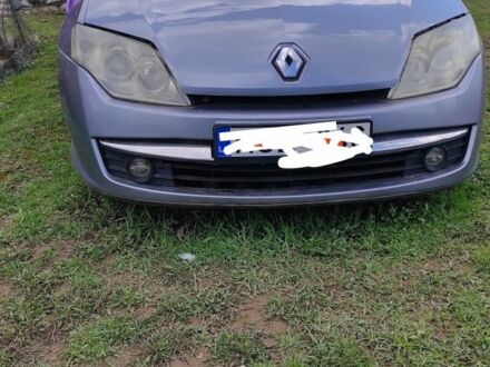 Рено Лагуна 2007 в Калуше на Automoto.ua Синий Рено Лагуна, объемом двигателя 2 л и пробегом 250 тыс. км за 3300 $, фото 1 на Automoto.ua
