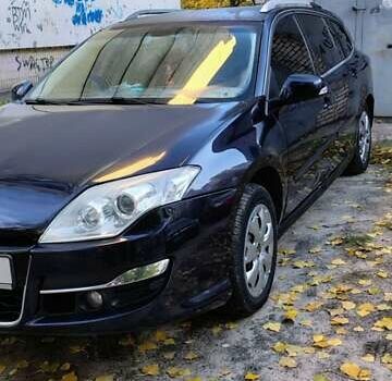 Рено Лагуна 2008 в Каменское - Днепродзержинск на Automoto.ua Синий Рено Лагуна, объемом двигателя 1.46 л и пробегом 276 тыс. км за 6400 $, фото 1 на Automoto.ua