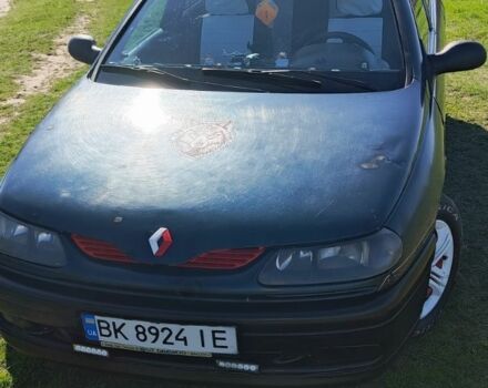 Зелений Рено Лагуна, об'ємом двигуна 1.8 л та пробігом 400 тис. км за 900 $, фото 3 на Automoto.ua