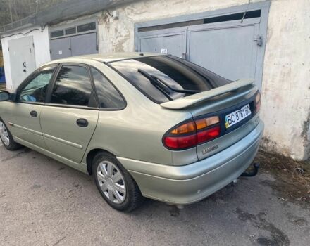 Зелений Рено Лагуна, об'ємом двигуна 1.8 л та пробігом 95 тис. км за 2000 $, фото 6 на Automoto.ua