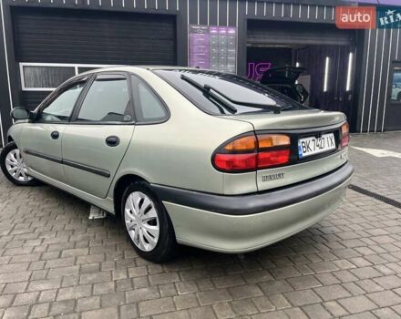 Зелений Рено Лагуна, об'ємом двигуна 2 л та пробігом 381 тис. км за 2350 $, фото 3 на Automoto.ua