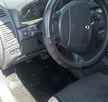 Зеленый Рено Лагуна, объемом двигателя 1.8 л и пробегом 280 тыс. км за 3500 $, фото 9 на Automoto.ua
