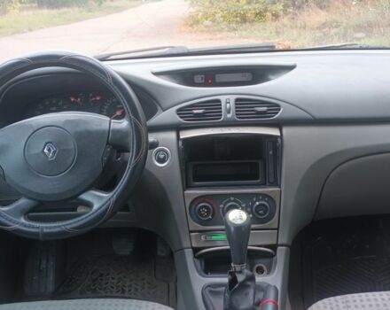 Зеленый Рено Лагуна, объемом двигателя 2 л и пробегом 450 тыс. км за 1700 $, фото 2 на Automoto.ua