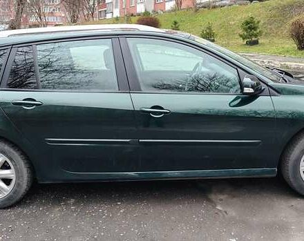 Зелений Рено Лагуна, об'ємом двигуна 1.46 л та пробігом 300 тис. км за 6700 $, фото 3 на Automoto.ua