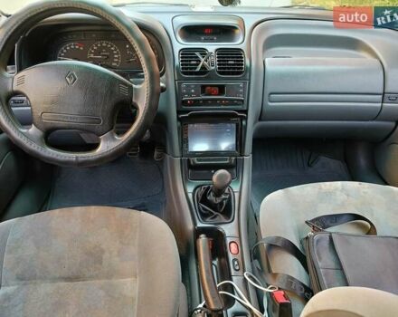 Зеленый Рено Лагуна, объемом двигателя 2 л и пробегом 320 тыс. км за 1999 $, фото 12 на Automoto.ua