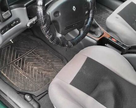 Зеленый Рено Лагуна, объемом двигателя 2 л и пробегом 241 тыс. км за 2600 $, фото 3 на Automoto.ua