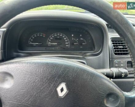 Зелений Рено Лагуна, об'ємом двигуна 2 л та пробігом 226 тис. км за 1750 $, фото 14 на Automoto.ua