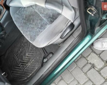 Зеленый Рено Лагуна, объемом двигателя 2 л и пробегом 241 тыс. км за 2600 $, фото 2 на Automoto.ua