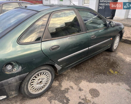 Зеленый Рено Лагуна, объемом двигателя 1.79 л и пробегом 400 тыс. км за 1200 $, фото 3 на Automoto.ua