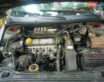 Зеленый Рено Лагуна, объемом двигателя 0 л и пробегом 153 тыс. км за 750 $, фото 3 на Automoto.ua