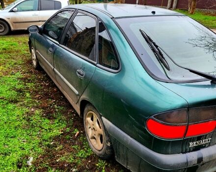 Зеленый Рено Лагуна, объемом двигателя 1.8 л и пробегом 300 тыс. км за 480 $, фото 10 на Automoto.ua