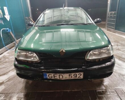 Зеленый Рено Лагуна, объемом двигателя 1.8 л и пробегом 300 тыс. км за 880 $, фото 2 на Automoto.ua